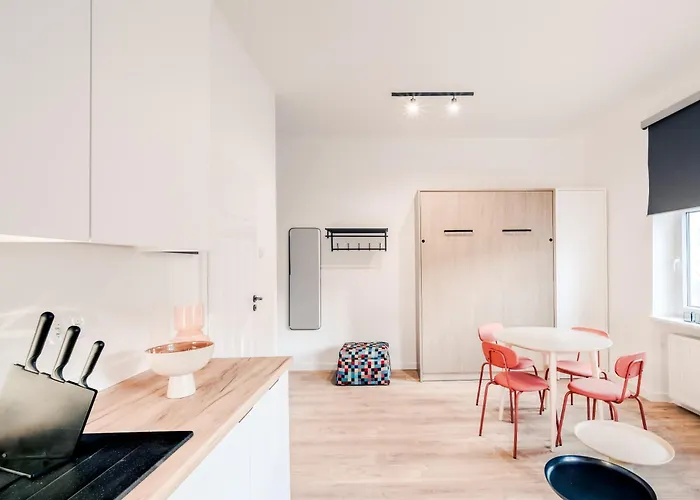 Stary Rynek, Old Town Self-check In *